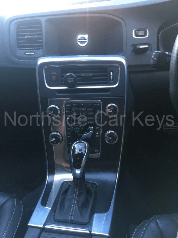 VOLVO S60 SEDAN 2014 centre console with replacement slot key and push button start