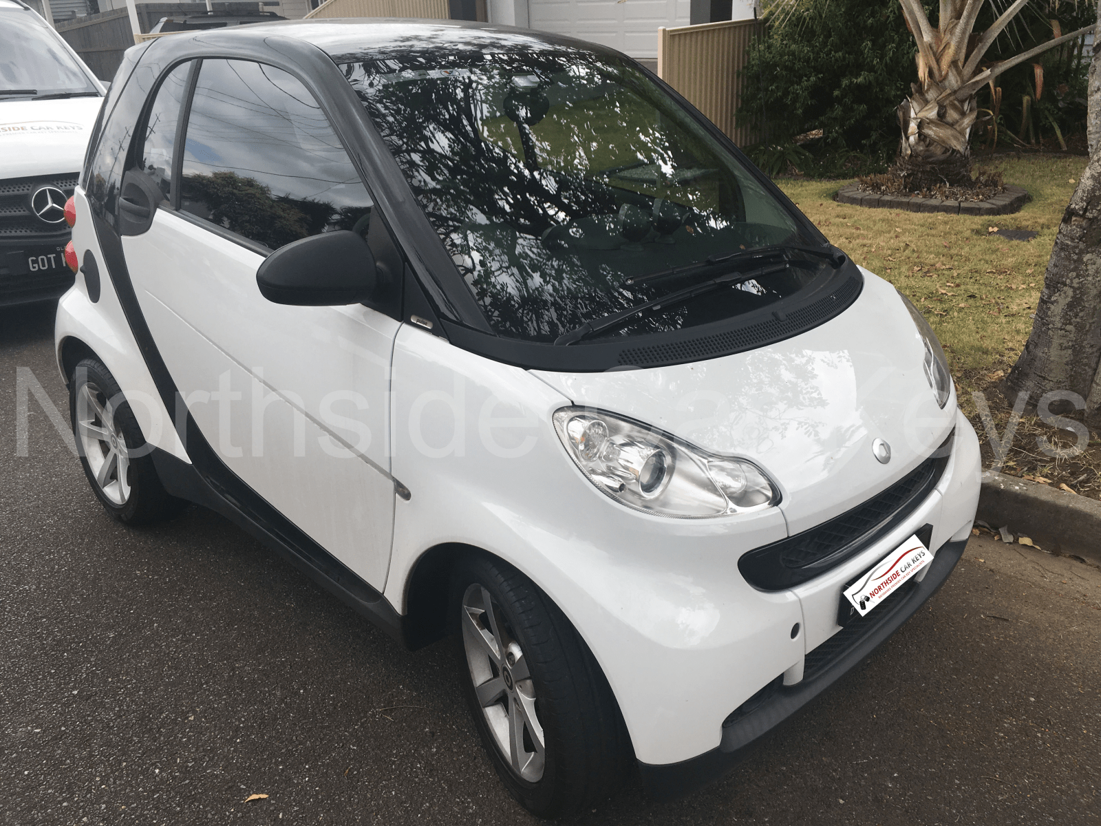2009 SMARTCAR FORTWO COUPE Additional remote key needed